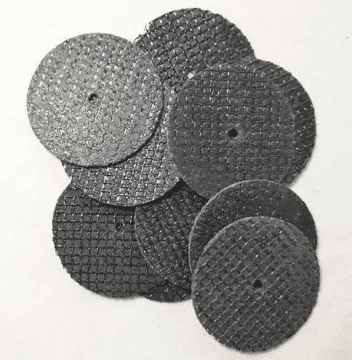 Can a grinder cut through bolts?